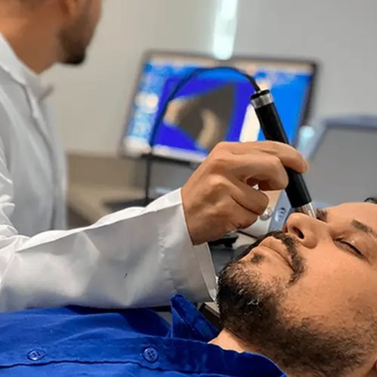 UBM BIOMICROSCOPIA ULTRA-SÔNICA